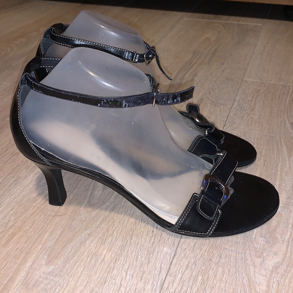 Gianni Bini Tribute black leather buckle heels